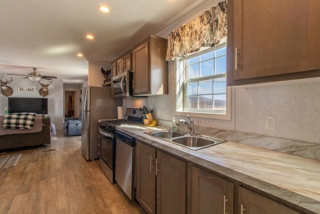 1501 Searles Road, Newport Town, VT 05857