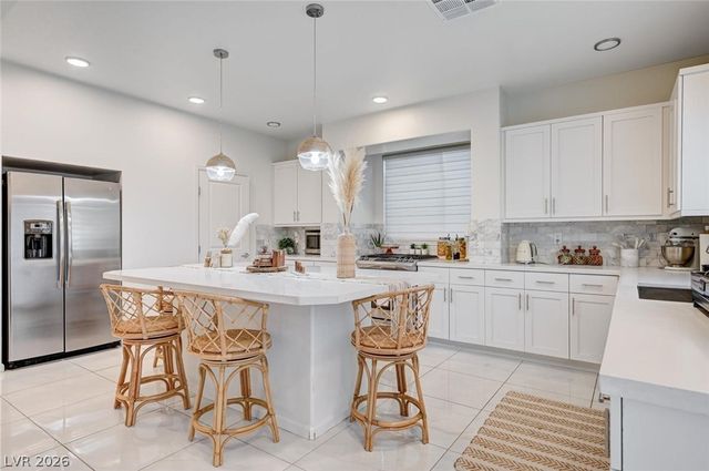 6723 Tangled Vines Avenue, Las Vegas, NV 89139