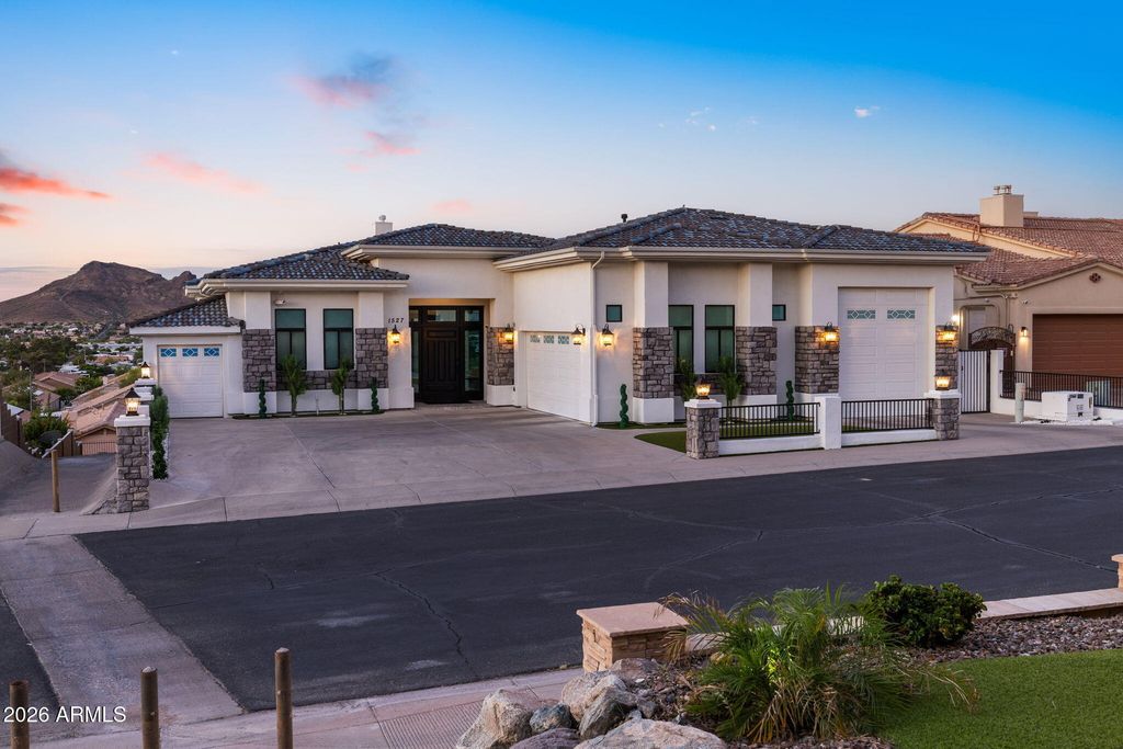 1527 E VILLA MARIA Drive, Phoenix, AZ 85022