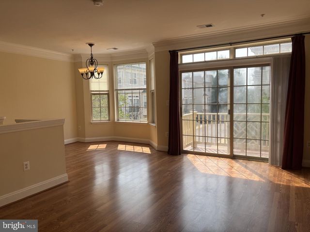 21156 DOMAIN TER, Sterling, VA 20165
