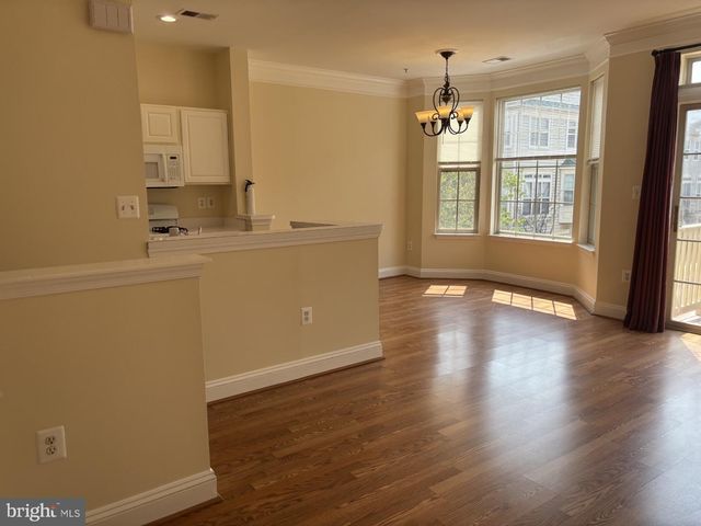 21156 DOMAIN TER, Sterling, VA 20165