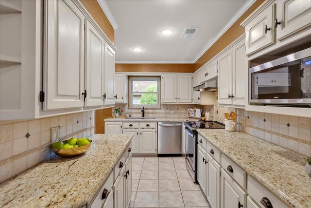 1111 Berkshire Court, Trophy Club, TX 76262