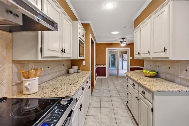 1111 Berkshire Court, Trophy Club, TX 76262
