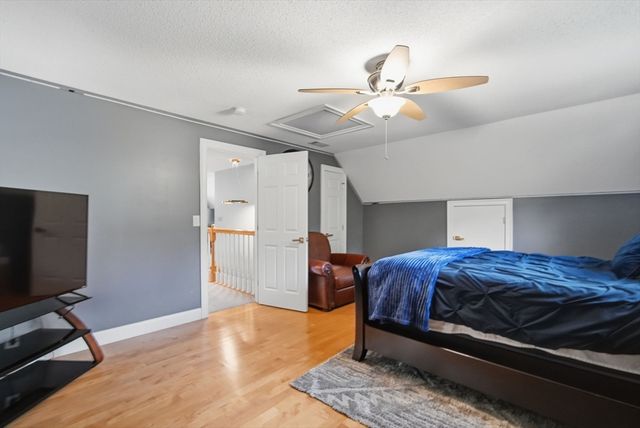 73 Meadowbrook Rd, Springfield, MA 01128