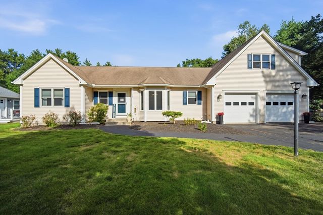 73 Meadowbrook Rd, Springfield, MA 01128