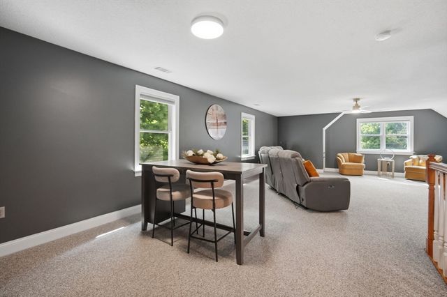73 Meadowbrook Rd, Springfield, MA 01128