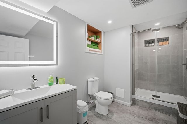73 Meadowbrook Rd, Springfield, MA 01128