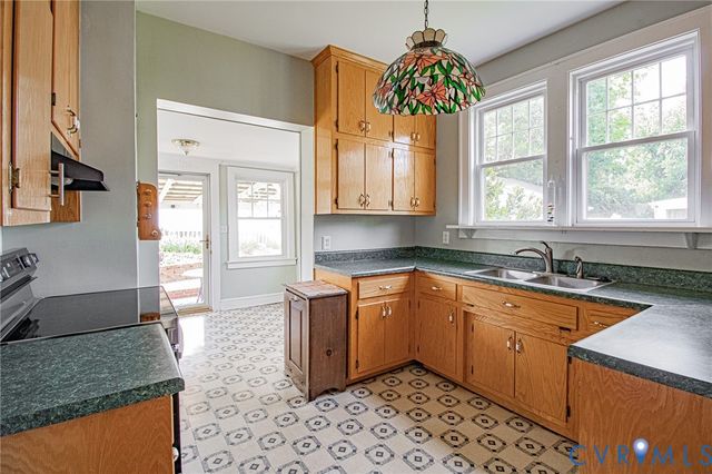 500 Mansion Dr, Hopewell, VA 23860
