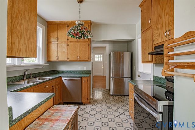 500 Mansion Dr, Hopewell, VA 23860