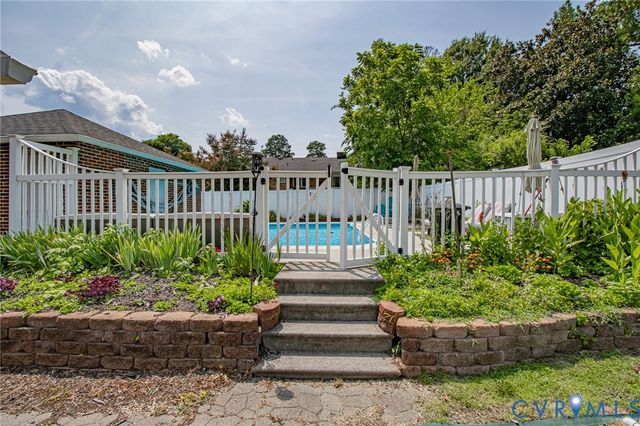 500 Mansion Dr, Hopewell, VA 23860
