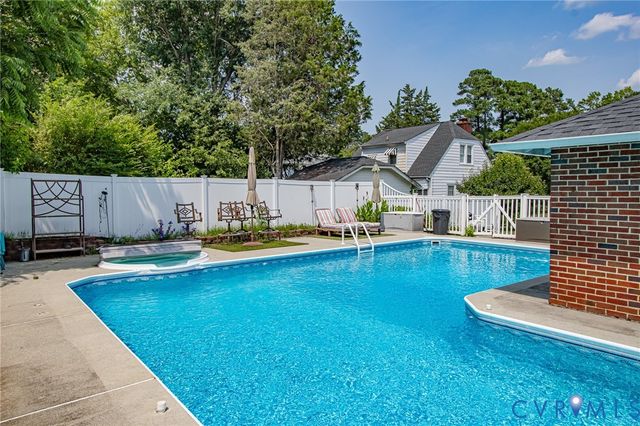 500 Mansion Dr, Hopewell, VA 23860