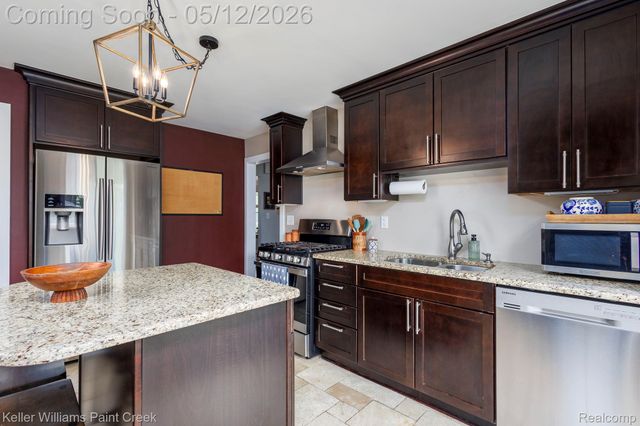 1440 Catalpa Drive, Berkley, MI 48072