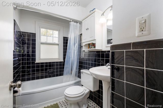 1440 Catalpa Drive, Berkley, MI 48072