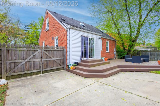 1440 Catalpa Drive, Berkley, MI 48072