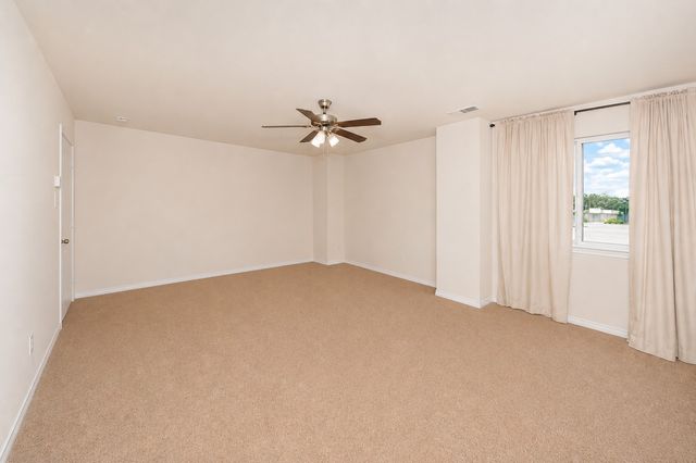 256 Natalie Drive, Grand Prairie, TX 75051