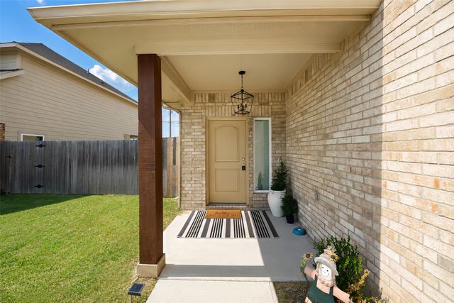 256 Natalie Drive, Grand Prairie, TX 75051