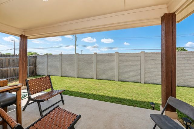 256 Natalie Drive, Grand Prairie, TX 75051