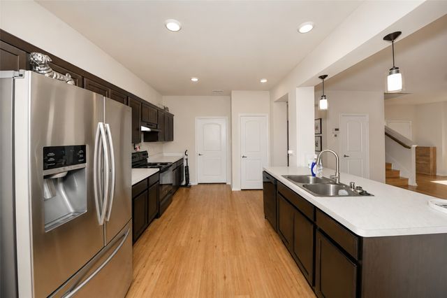 256 Natalie Drive, Grand Prairie, TX 75051
