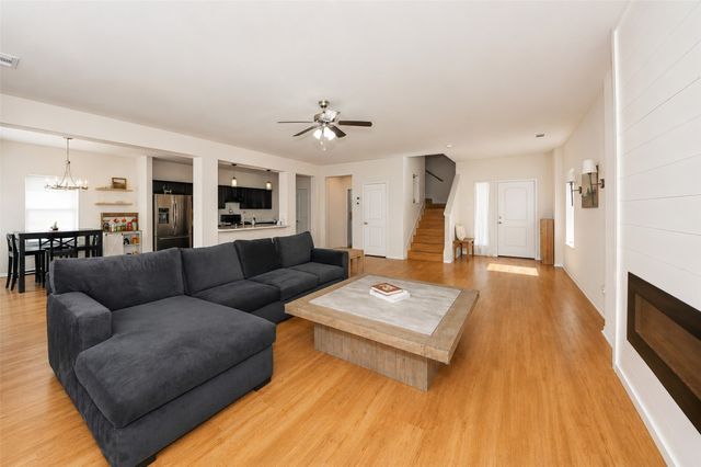 256 Natalie Drive, Grand Prairie, TX 75051