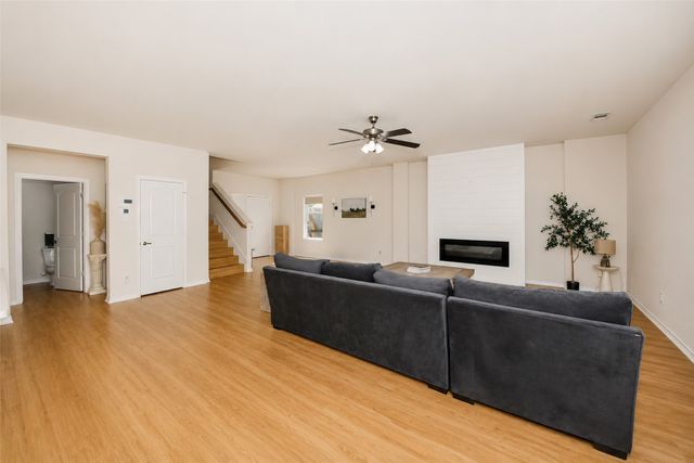 256 Natalie Drive, Grand Prairie, TX 75051