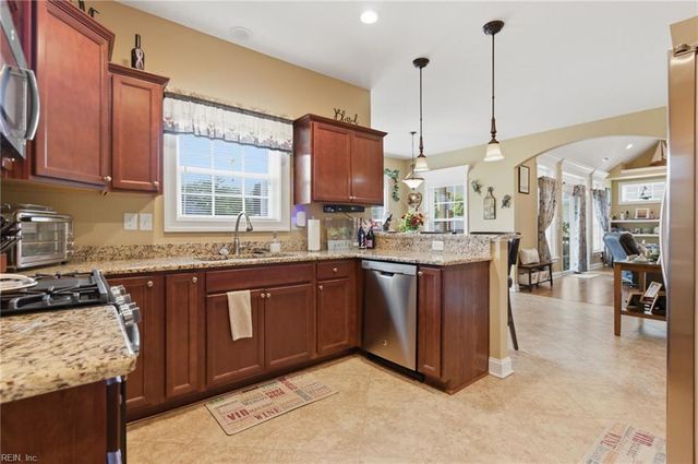 111 Golf Club DR, Elizabeth City, NC 27909