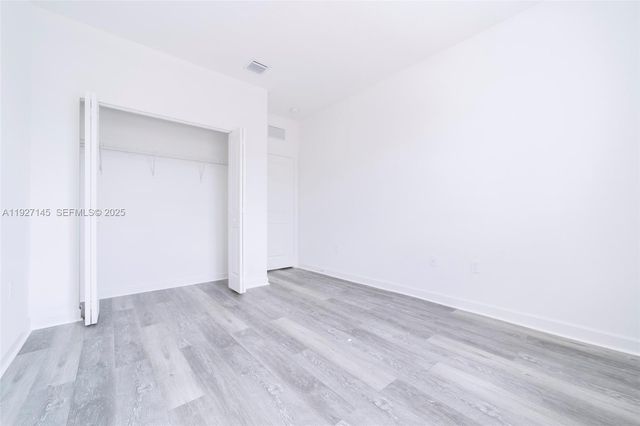 12661 NW 23rd Pl, Miami, FL 33167