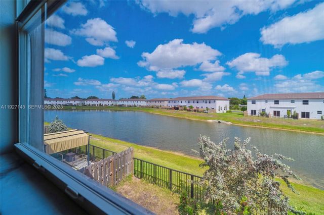 12661 NW 23rd Pl, Miami, FL 33167