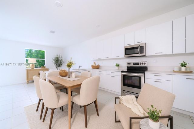 12661 NW 23rd Pl, Miami, FL 33167