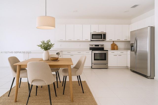 12661 NW 23rd Pl, Miami, FL 33167