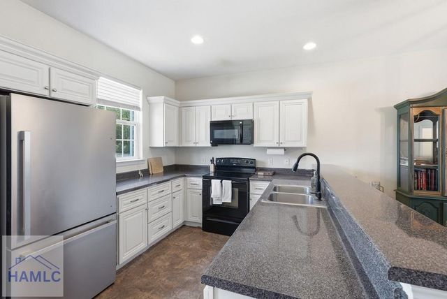 825 Terrell Drive, Hinesville, GA 31313