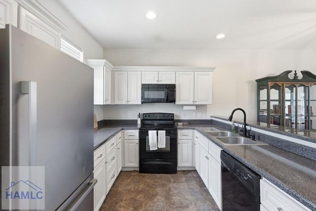 825 Terrell Drive, Hinesville, GA 31313