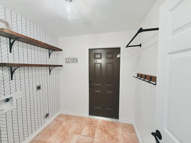 2827 Woodhall Court, League City, TX 77573