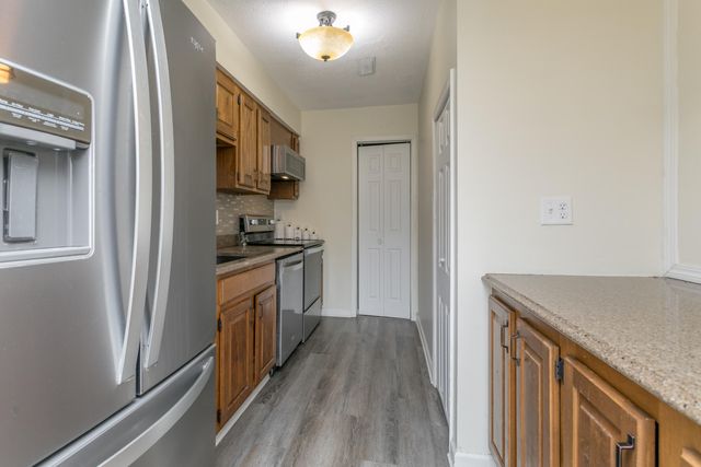 1992 N WATERFRONT DRIVE D, Columbia, MO 65202