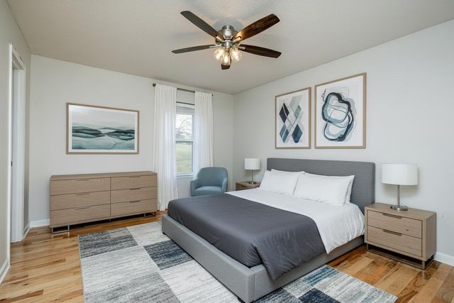 1992 N WATERFRONT DRIVE D, Columbia, MO 65202