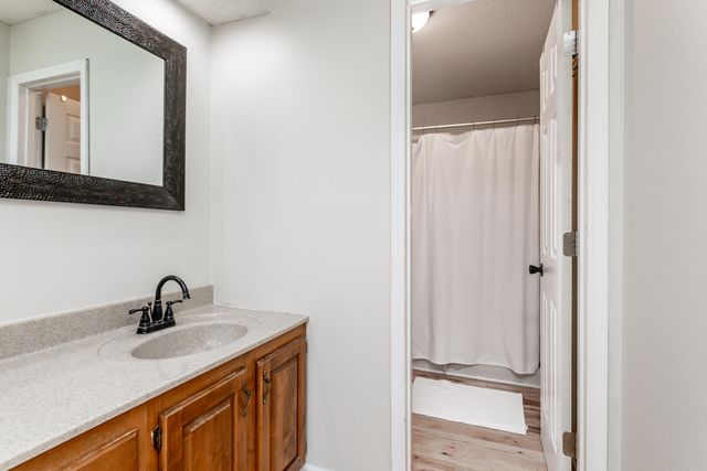 1992 N WATERFRONT DRIVE D, Columbia, MO 65202