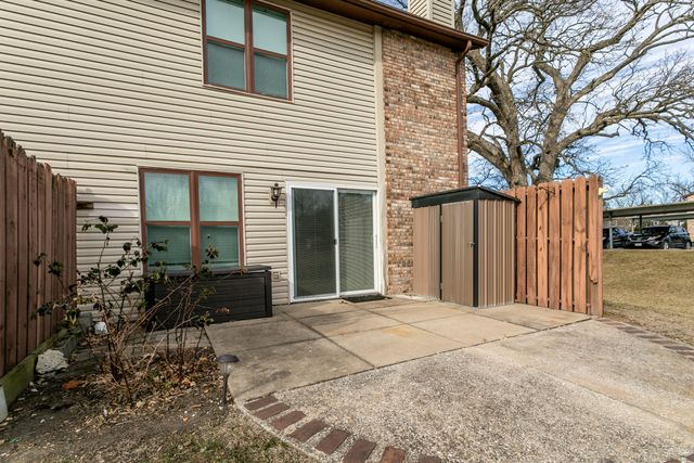 1992 N WATERFRONT DRIVE D, Columbia, MO 65202