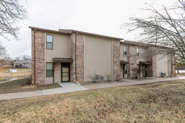 1992 N WATERFRONT DRIVE D, Columbia, MO 65202