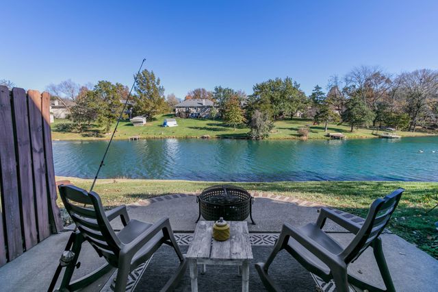 1992 N WATERFRONT DRIVE D, Columbia, MO 65202