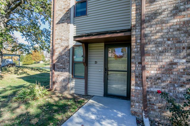 1992 N WATERFRONT DRIVE D, Columbia, MO 65202
