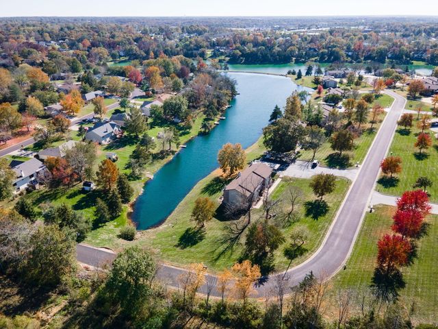 1992 N WATERFRONT DRIVE D, Columbia, MO 65202