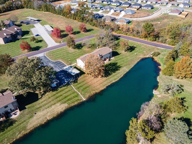 1992 N WATERFRONT DRIVE D, Columbia, MO 65202