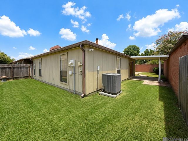 2554 Torrey Pine Dr, Baton Rouge, LA 70816