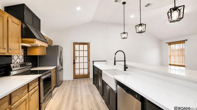 2554 Torrey Pine Dr, Baton Rouge, LA 70816