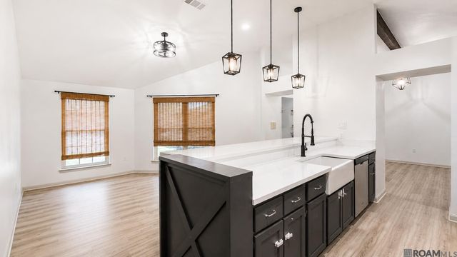 2554 Torrey Pine Dr, Baton Rouge, LA 70816