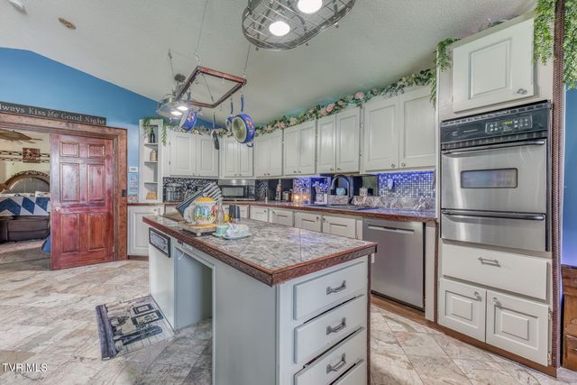 1436 Charity Hill Road, Elizabethton, TN 37643