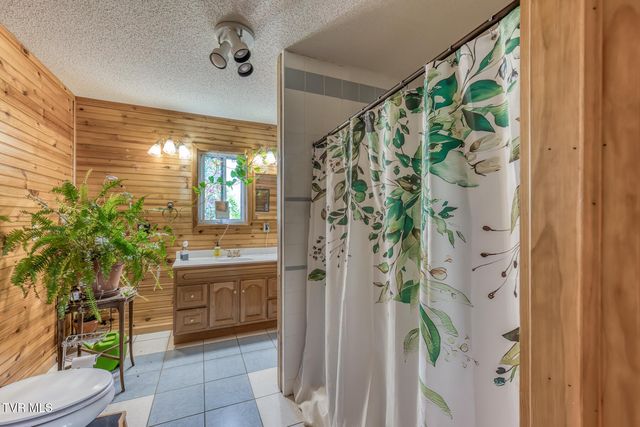 1436 Charity Hill Road, Elizabethton, TN 37643