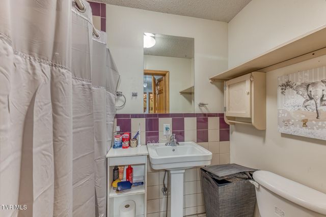 1436 Charity Hill Road, Elizabethton, TN 37643