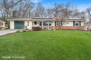 271 Shirley Dr, Bellingham, MA 02019