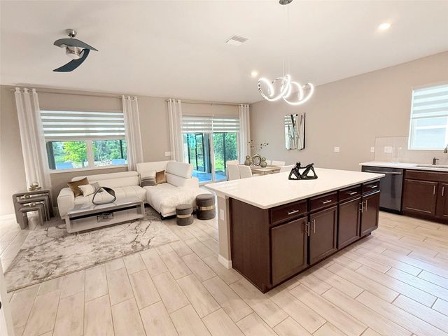 12055 FOREST MANOR LANE, Seffner, FL 33584