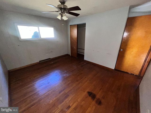 1074 BRADDOCK RD, Cumberland, MD 21502